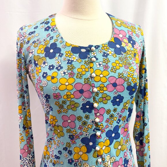 Vintage flower power blue floral button down shirt/cardigan - fits like a medium - Picture 3 of 9